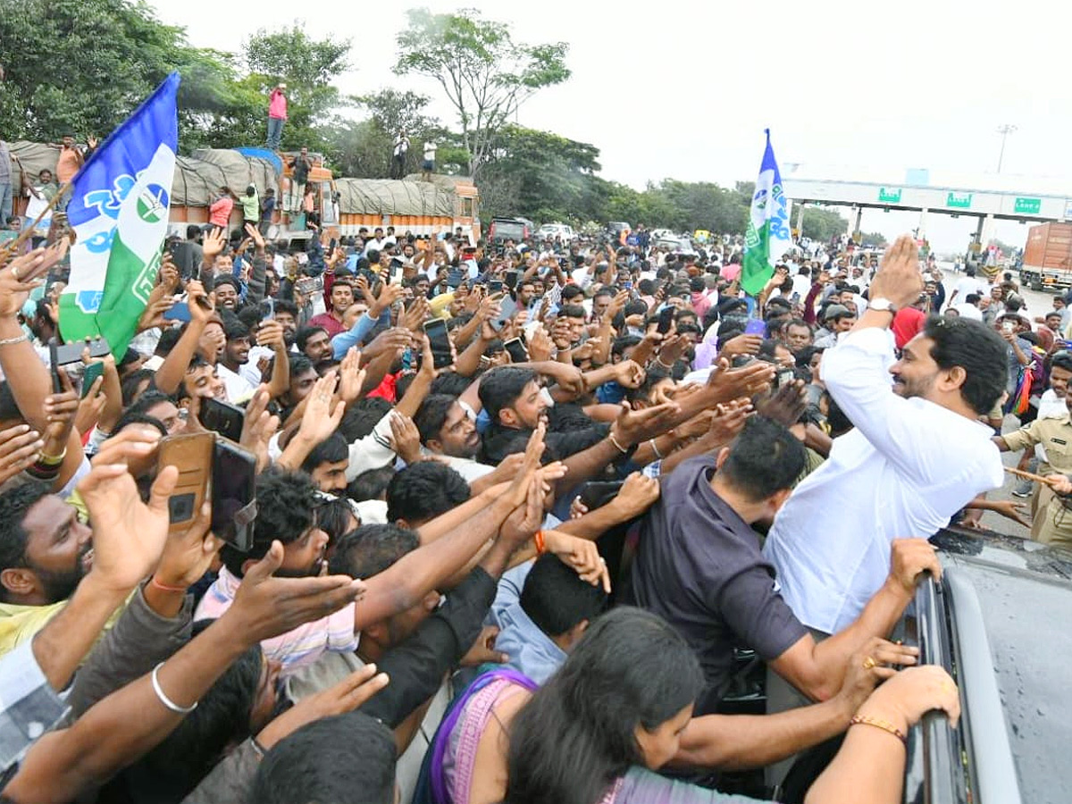 Ys Jagan Mohan Reddy Grand Welcome